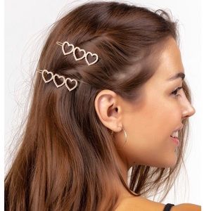 NWT Francesca’s Pearl Heart Barrette Clips